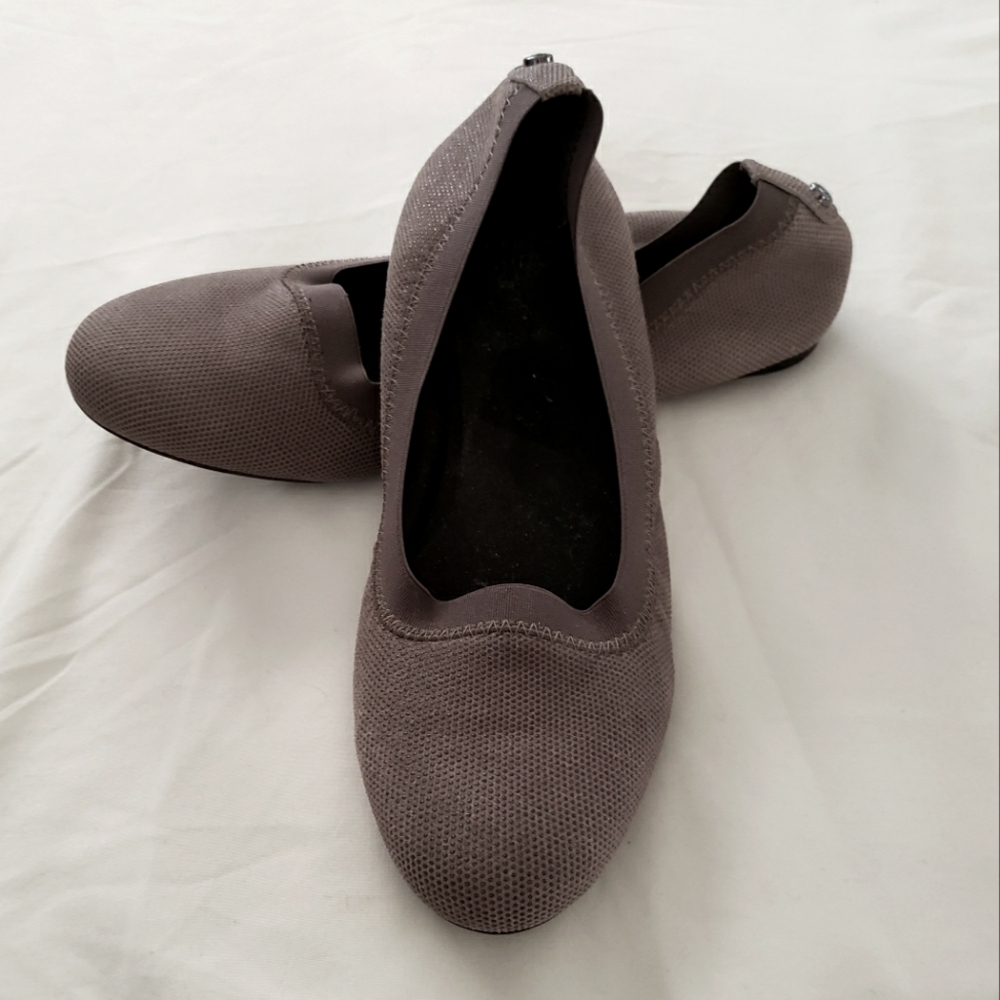 Stuart Weitzman Taupe Ballet Flats